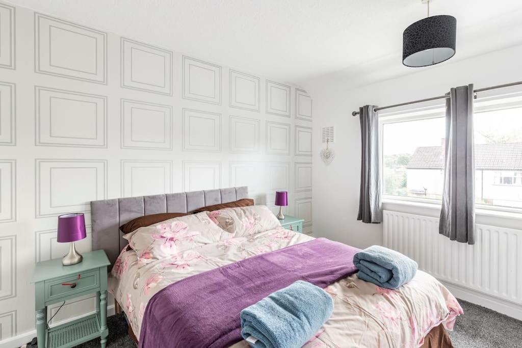 Entire Charming 5-Bed House In Darwen Blackburn Bb1 Free Parking Roadside Rishton Buitenkant foto