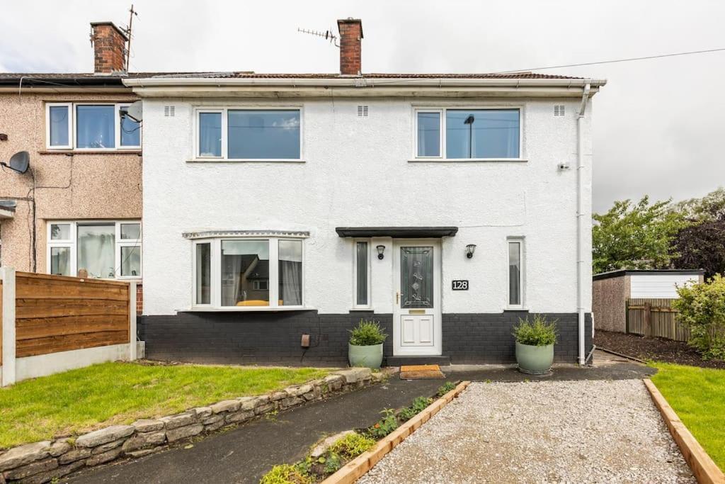 Entire Charming 5-Bed House In Darwen Blackburn Bb1 Free Parking Roadside Rishton Buitenkant foto