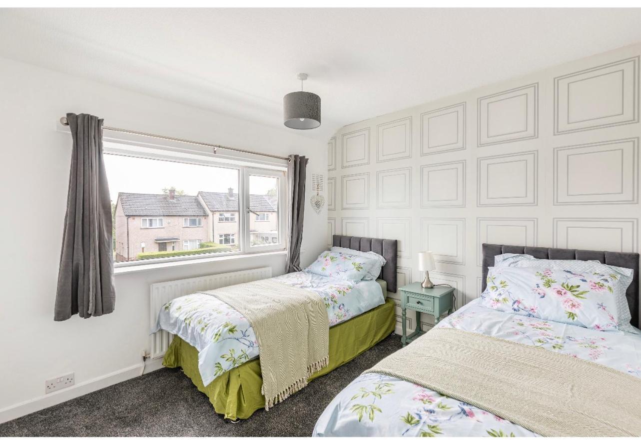 Entire Charming 5-Bed House In Darwen Blackburn Bb1 Free Parking Roadside Rishton Buitenkant foto