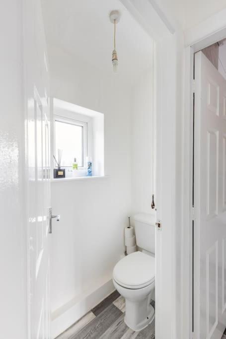 Entire Charming 5-Bed House In Darwen Blackburn Bb1 Free Parking Roadside Rishton Buitenkant foto